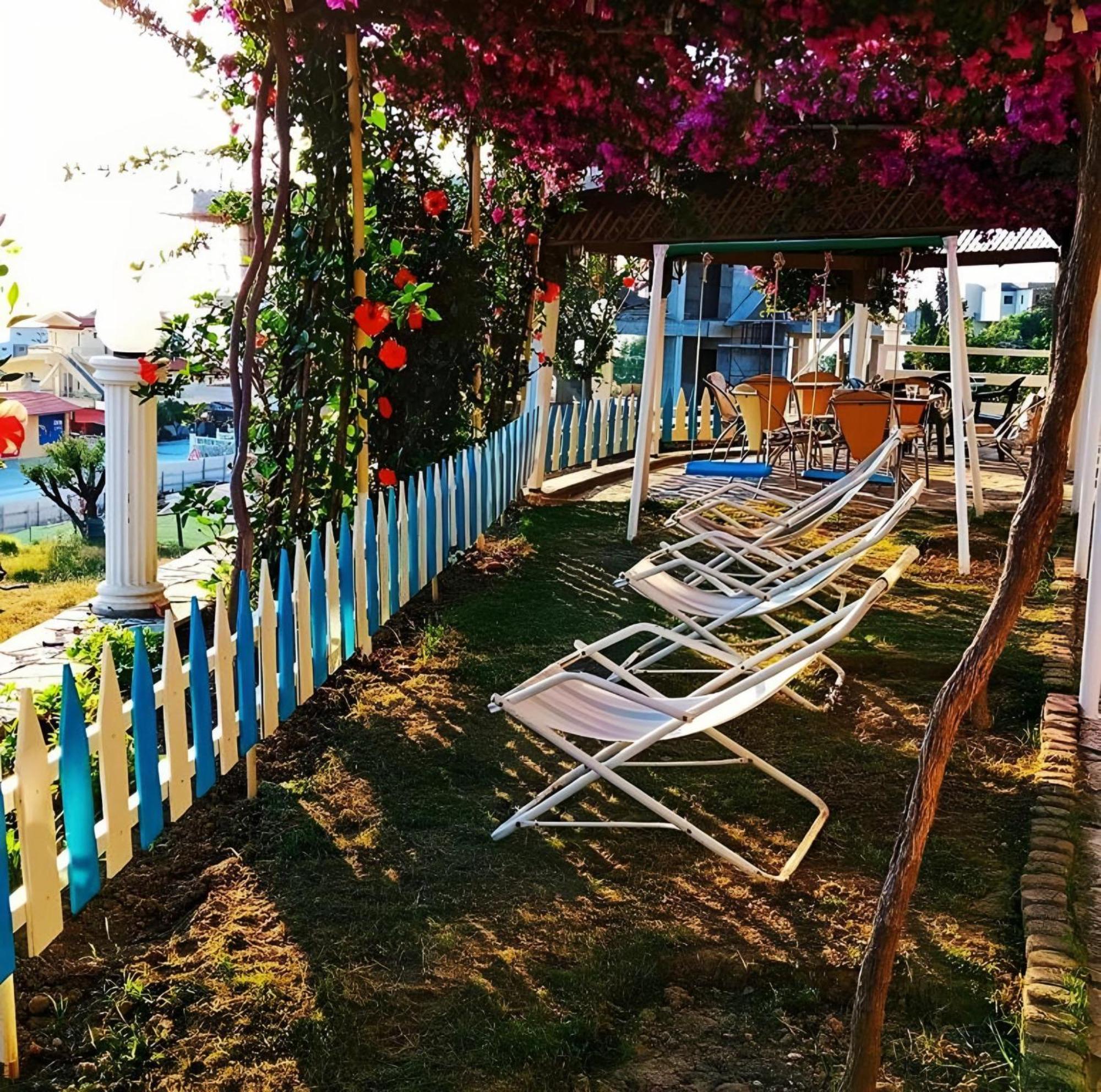 Hotel Sirena Radhimë Εξωτερικό φωτογραφία