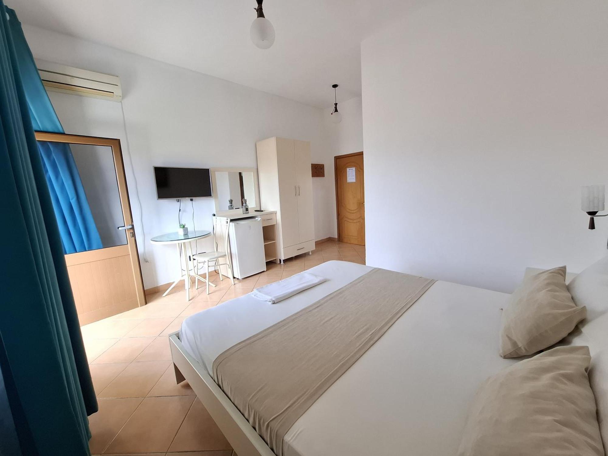 Hotel Sirena Radhimë Εξωτερικό φωτογραφία