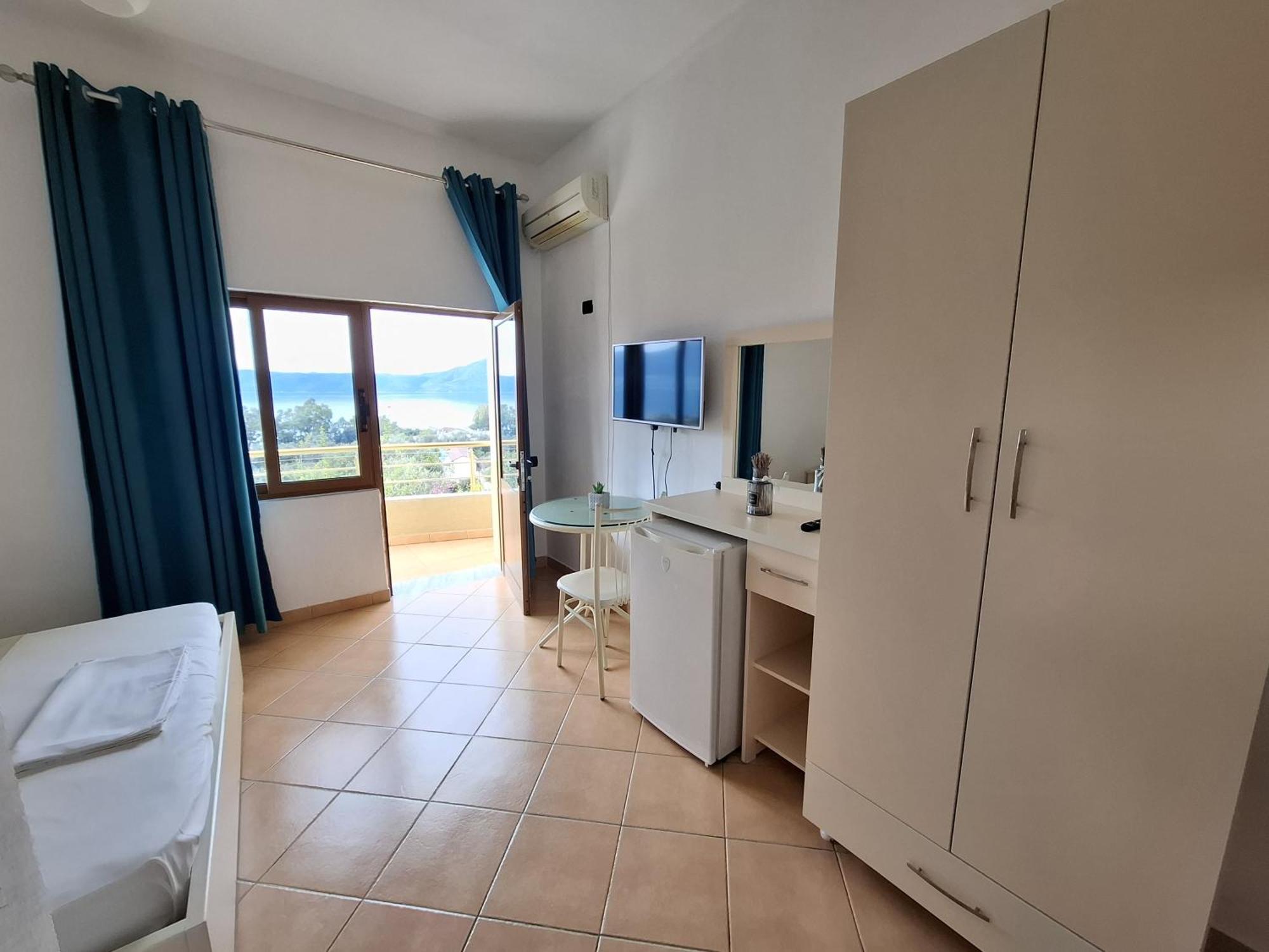 Hotel Sirena Radhimë Εξωτερικό φωτογραφία